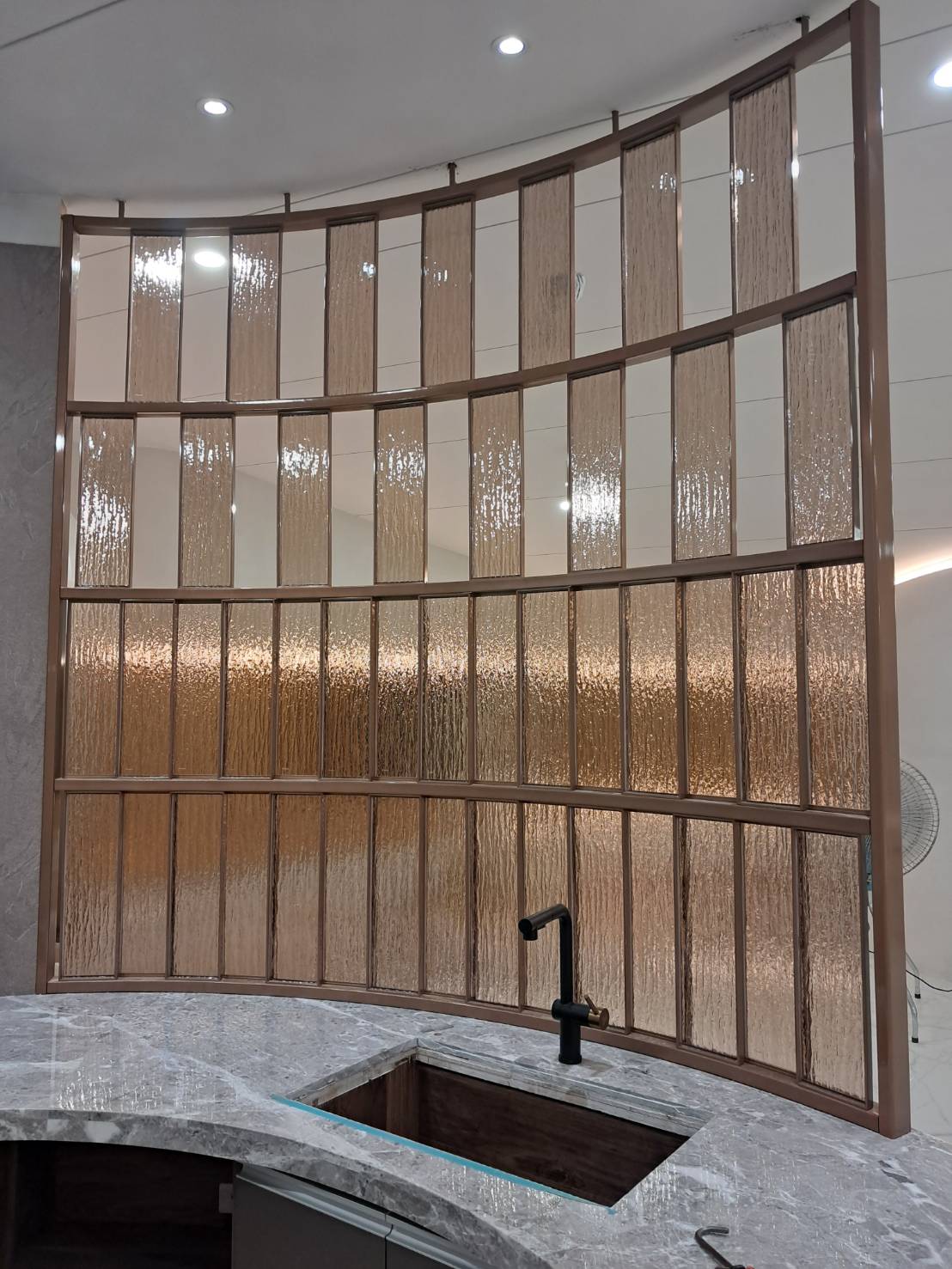 新北洗手台玻璃隔板訂製